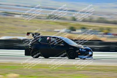 media/Dec-13-2025-Extreme Speed (Sat) [[d129ecb0b9]]/Beginner/Session 1 (Turn 2)/